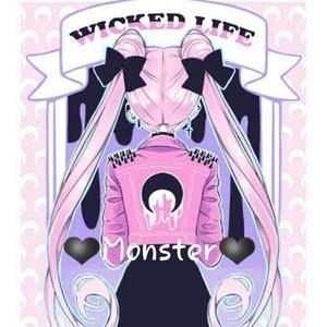 Meet your Posher, Demetria